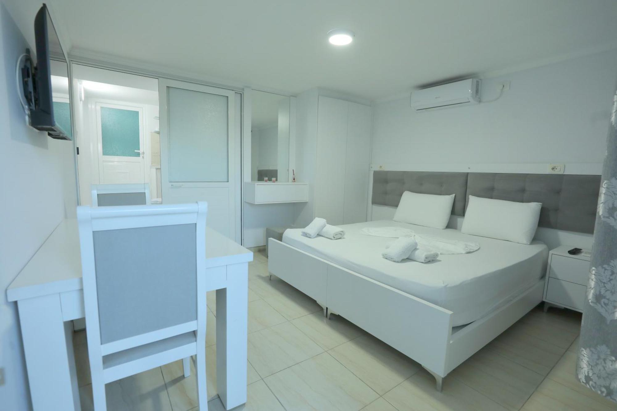 Villa Kevin'S Sarandë Exterior foto